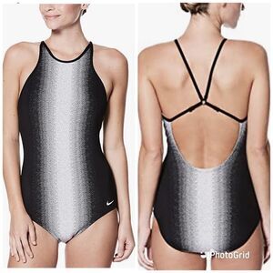 Nike womens High Neck black/white Sz-Small